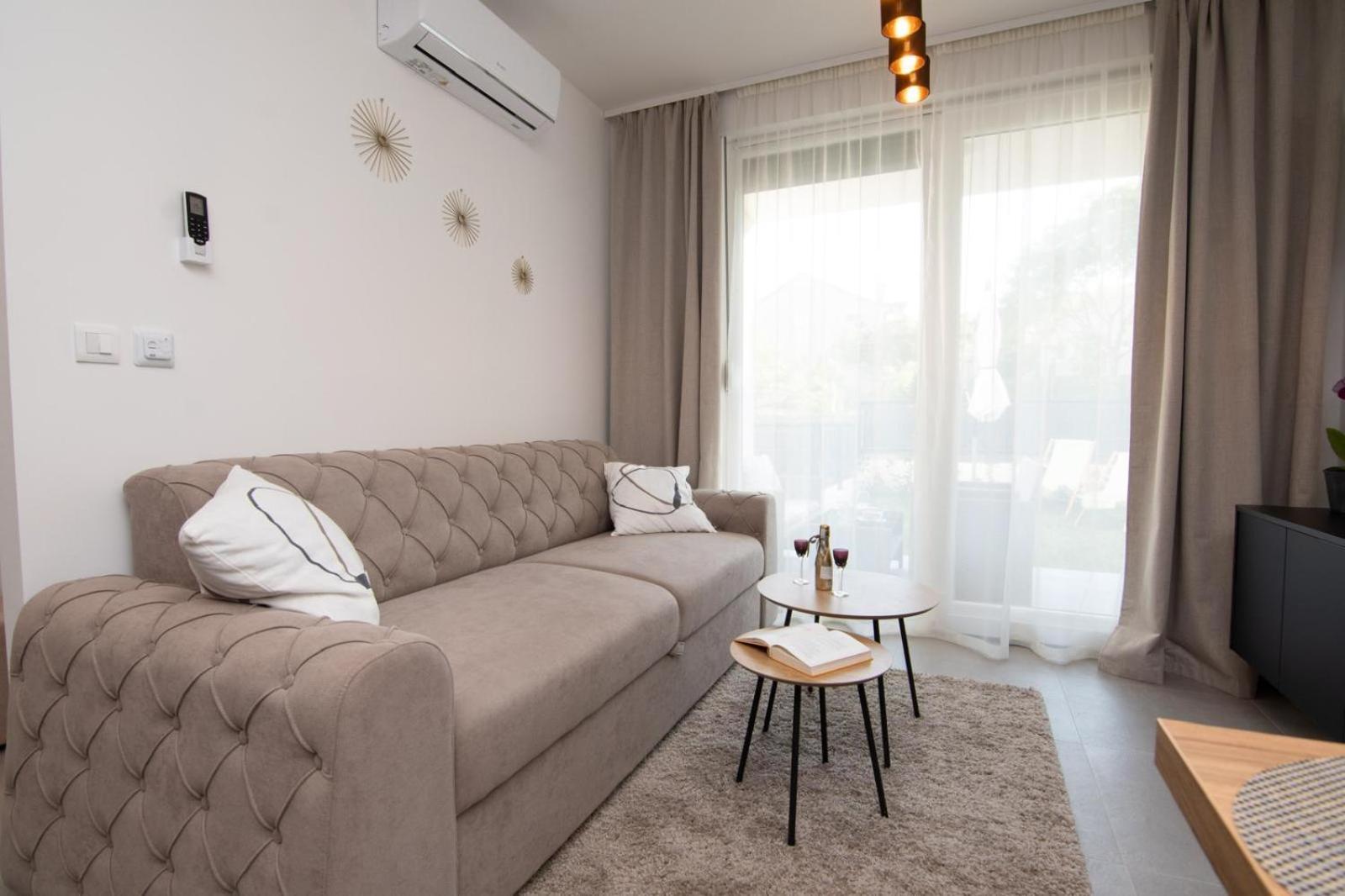 Studio Apartman Apollonia Sinj Buitenkant foto